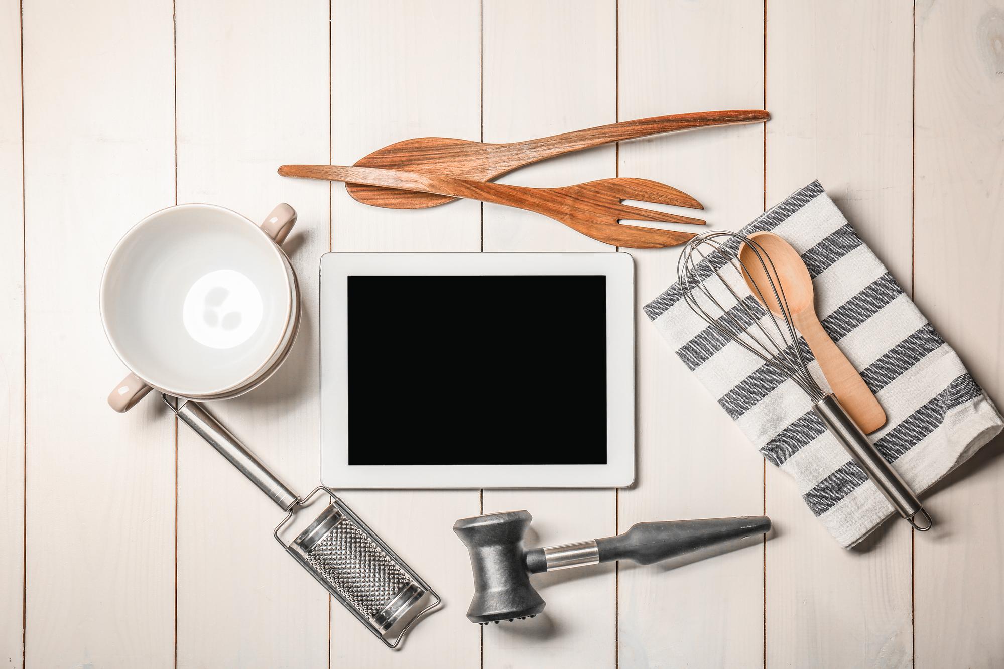 Subscription package visual and course materials